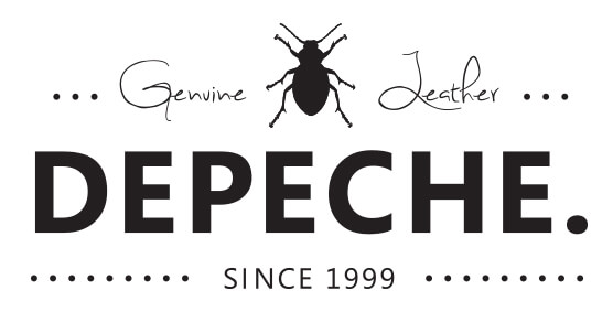 Logo for Depeche, hvor vi vi forhandler tasker, bælter og tøj.